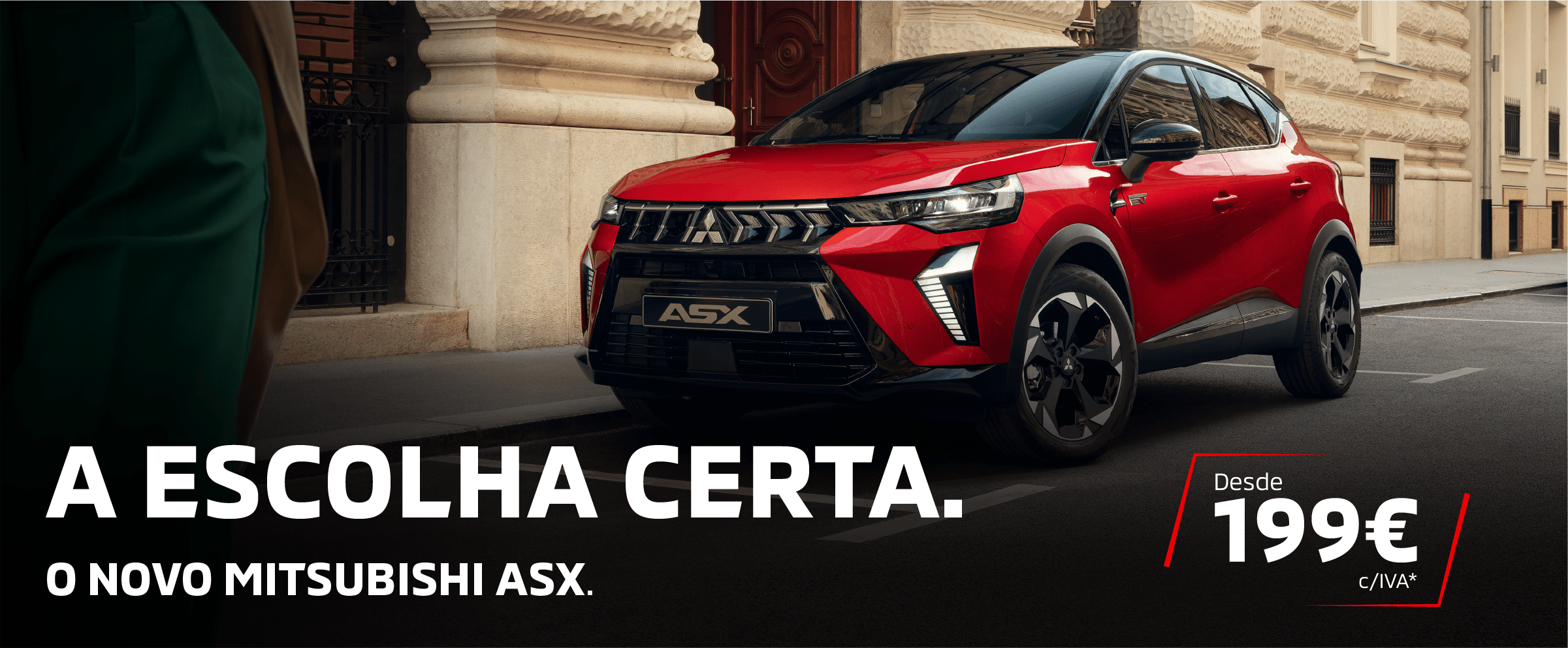 Mitsubishi ASX Vermelho estacionado na rua